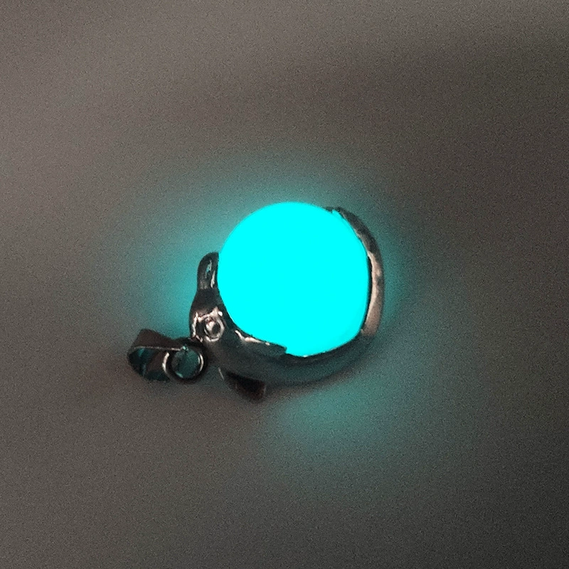Pendant luminous dolphin beads, copper‑plated setting, 12 mm phosphorescent bead, lightweight