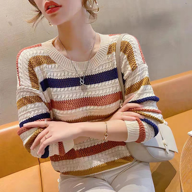 条纹针织衫女秋冬2025宽松撞色蝙蝠衫上衣彩虹条长袖镂空薄毛衣女