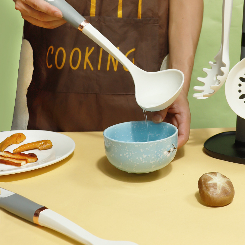 Mango de anillo de oro de silicona no pegajoso de silicona de grado alimenticio utensilios de cocina de silicona en stock