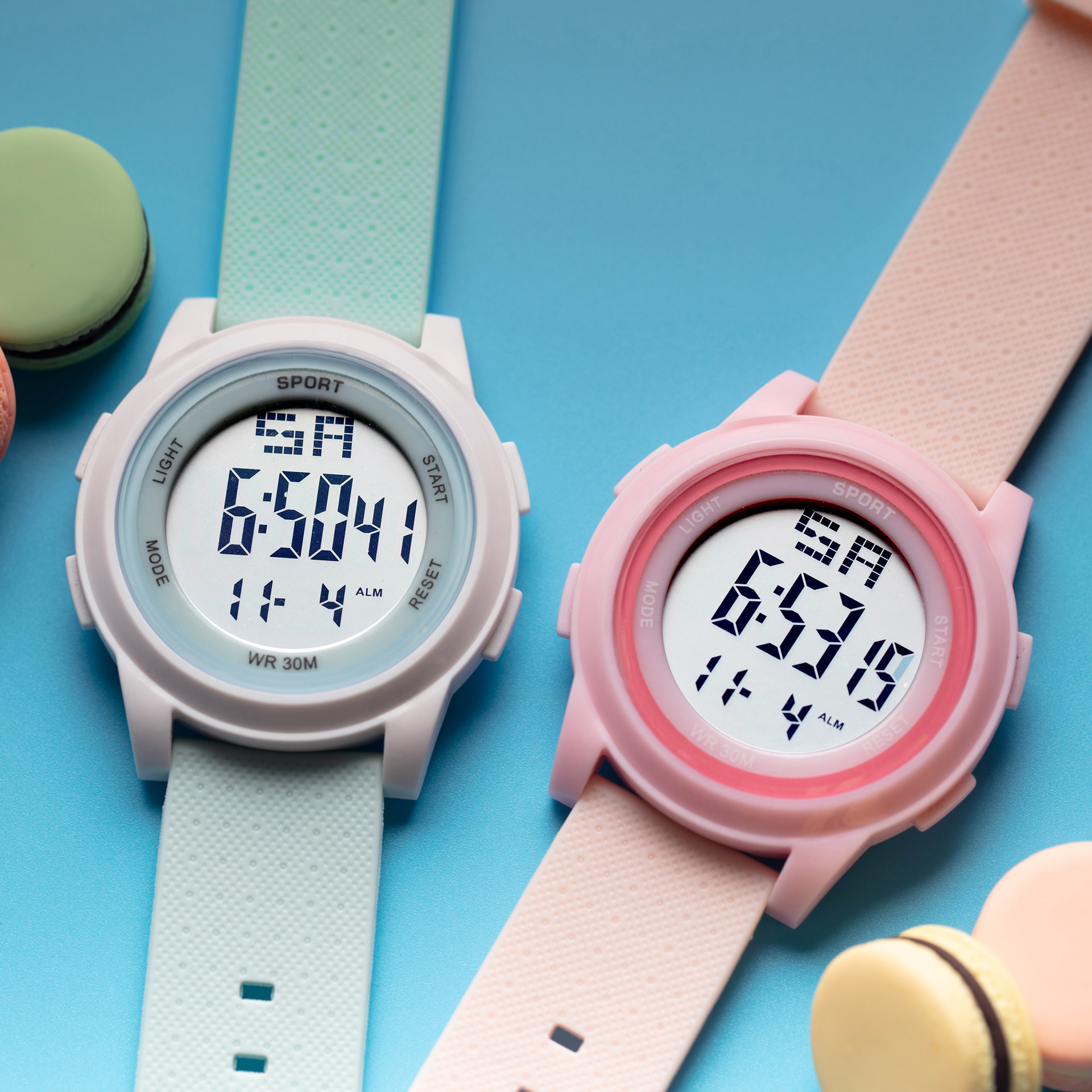Nuevo reloj deportivo electrónico para estudiantes, estilo dulce y moderno, con diseño de macaron, para niñas de secundaria.