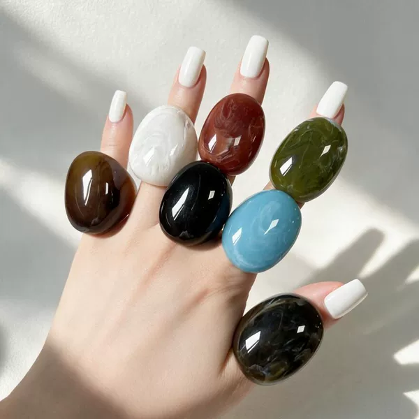 New cross-border product: Multi-color geometric ins-style gradient resin ring for women, personalized stackable wide arc women's ring