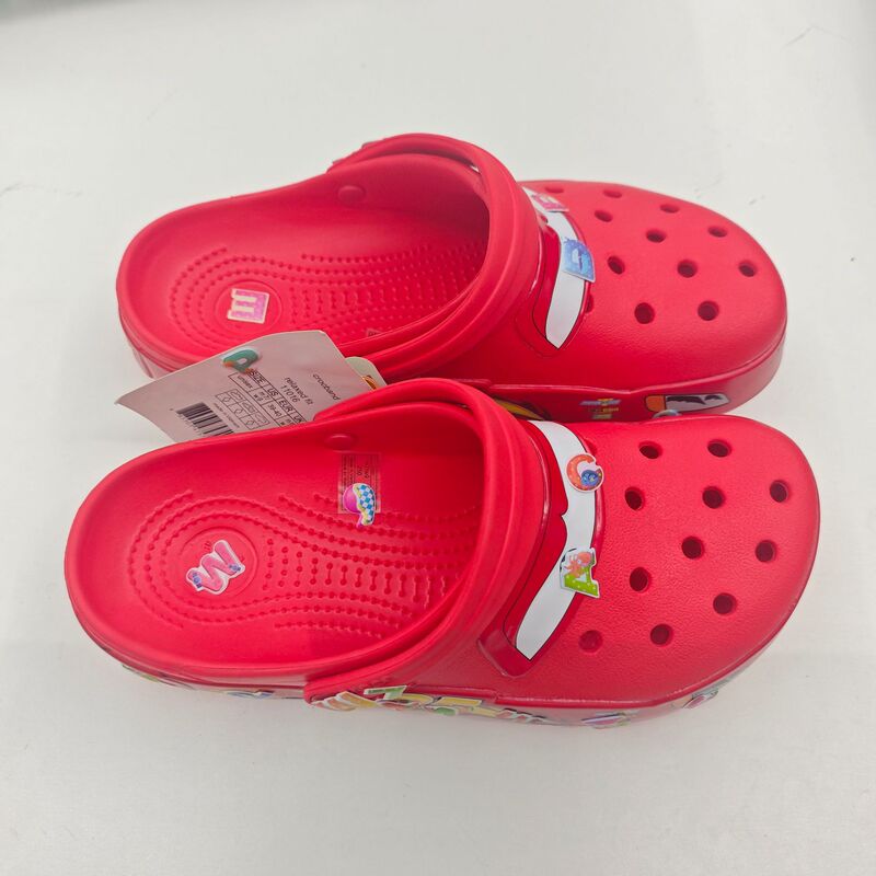 In-stock adult light-up car clogs for men and women, summer closed-toe sandals, outdoor casual clogs available for wholesale