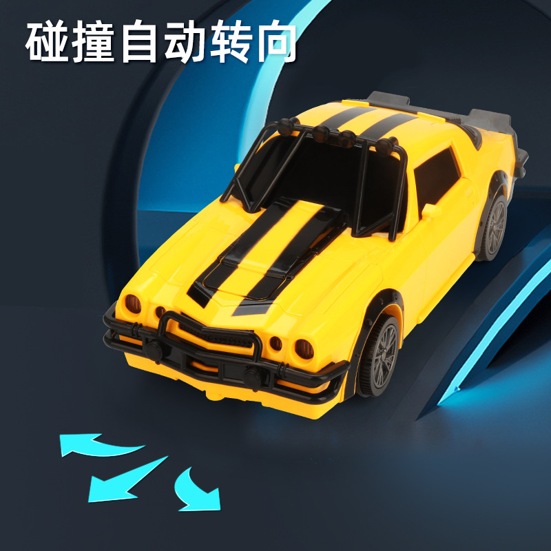 Nueva eléctrico fresco pequeña deformación avispa coche universal música luz deformación robot Racing juguete de los niños
