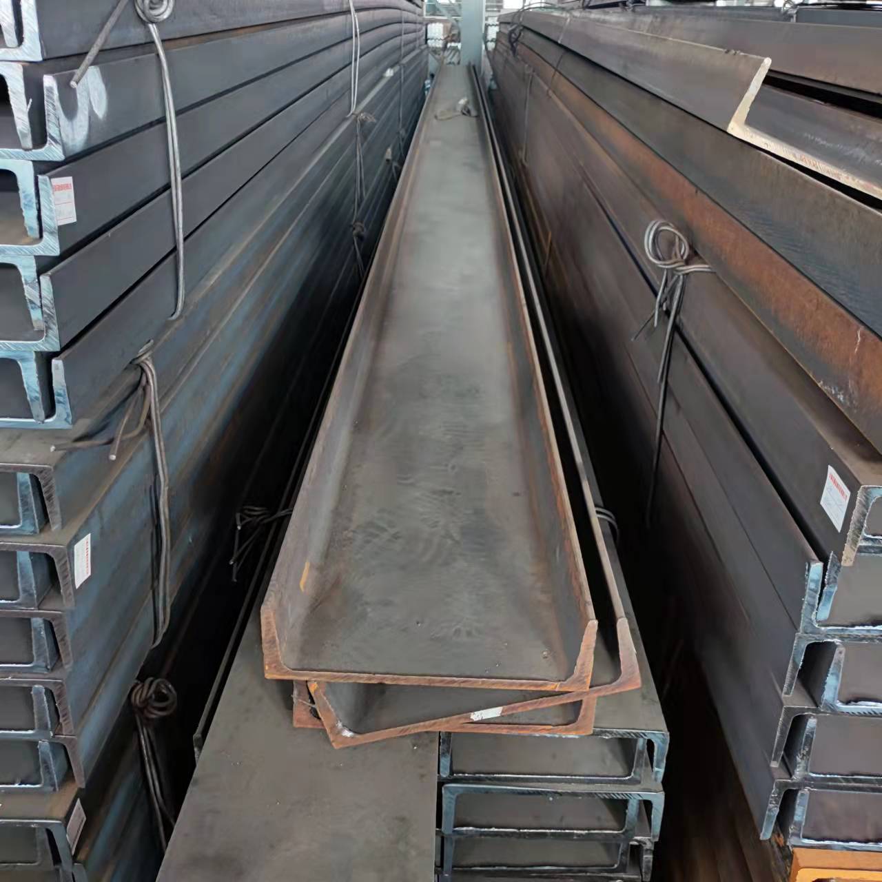 无锡运合通现货销售Q235槽钢 36a40b槽钢规格齐全 量大可配送到厂