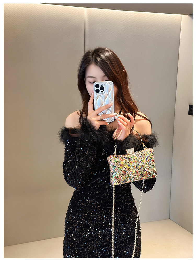 High-end evening dress, lady's water diamond clutch bag, diamond-encrusted bag, colorful diamond chain cheongsam bag, evening bag, women's handbag Application Scenario