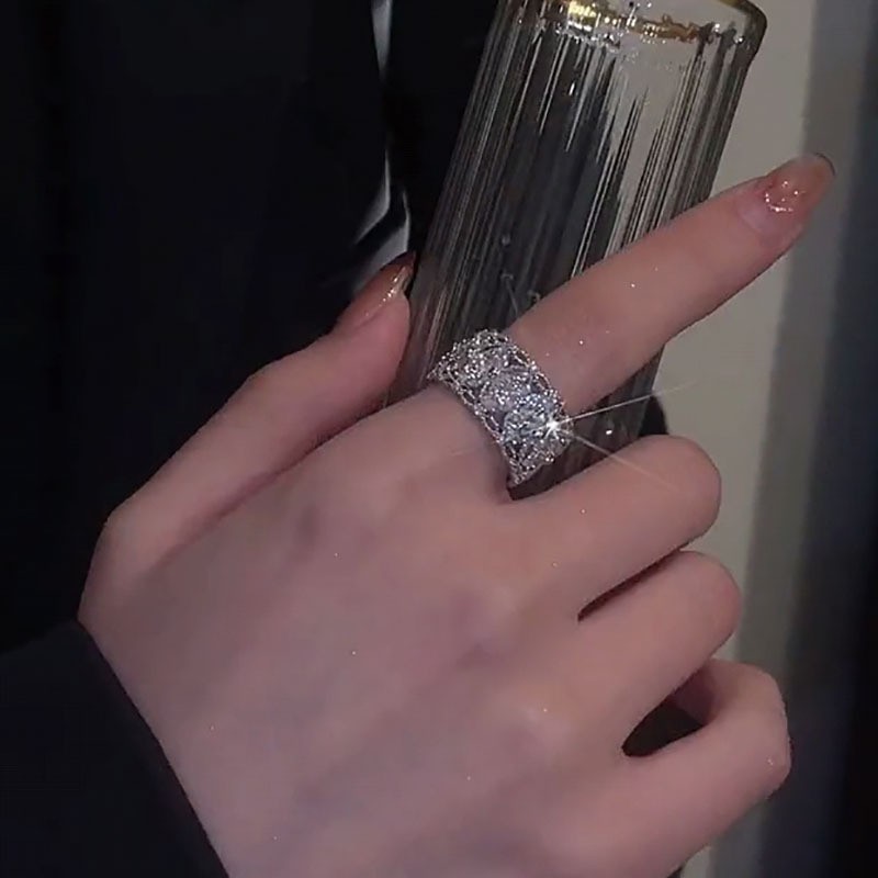 Corea del Sur ins triángulo circón anillo abierto nicho creativo versátil anillo de dedo índice elegante lujo ligero accesorios de alto sentido