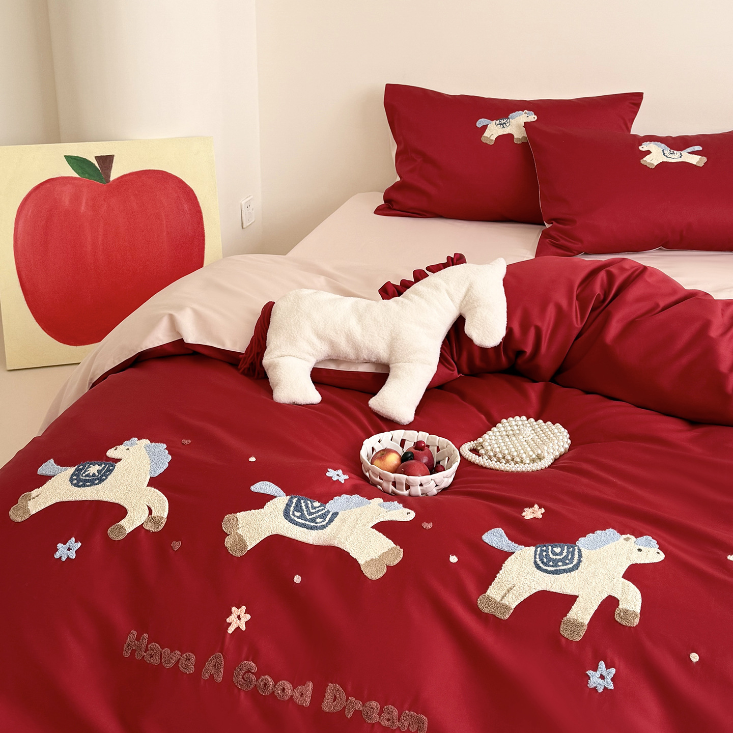100S toalla de algodón bordada de algodón puro cuatro piezas conjuntos de tres piezas para dar la bienvenida a la cama del año del caballo rojo festivo