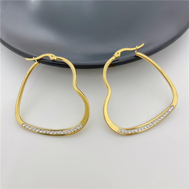 Fashion Heart Shape Titanium Steel Plating Inlay Rhinestones Hoop Earrings 1 Pair display picture 4