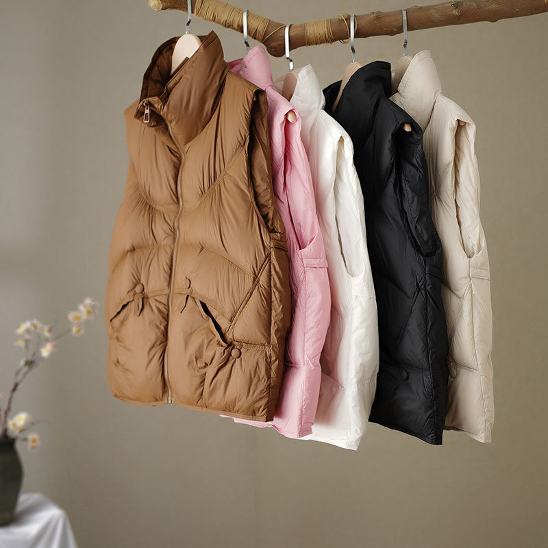 Down Vest Women's 2024 Winter New Korean Fashion Western Style Loose Slimming Waistcoat European Style Warm Short Vest