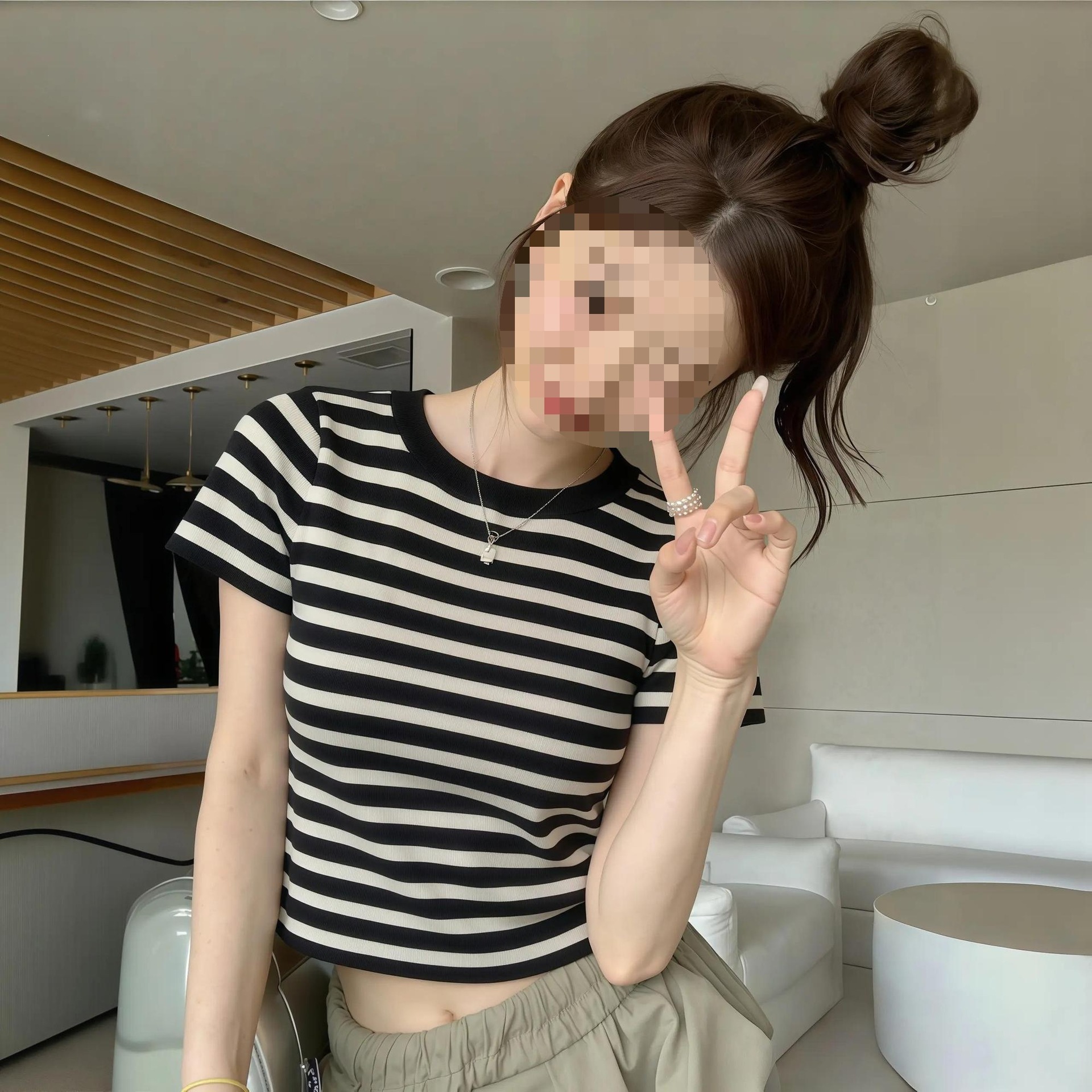 Áo thun nữ cổ tròn tay ngắn thiết kế vai tròn ôm gọn dáng hè — Mềm mại, trắng, xanh mát., Cơ sở Bách đáp phiên bản gạo trắng, Hàng ngày đi lại màu đen chi tiết 1