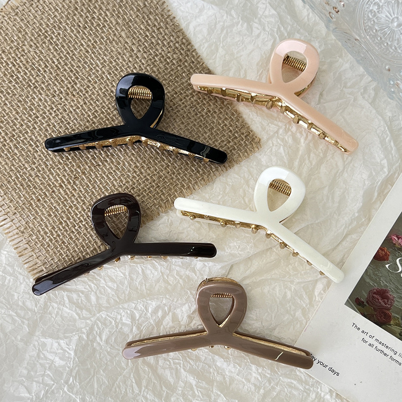 Texted Acetic Acid Cross Hairpin All-match Temperament Autumn and Winter Shark Clip Alloy Back Head Grab Hair Clip in stock Hair Accessories