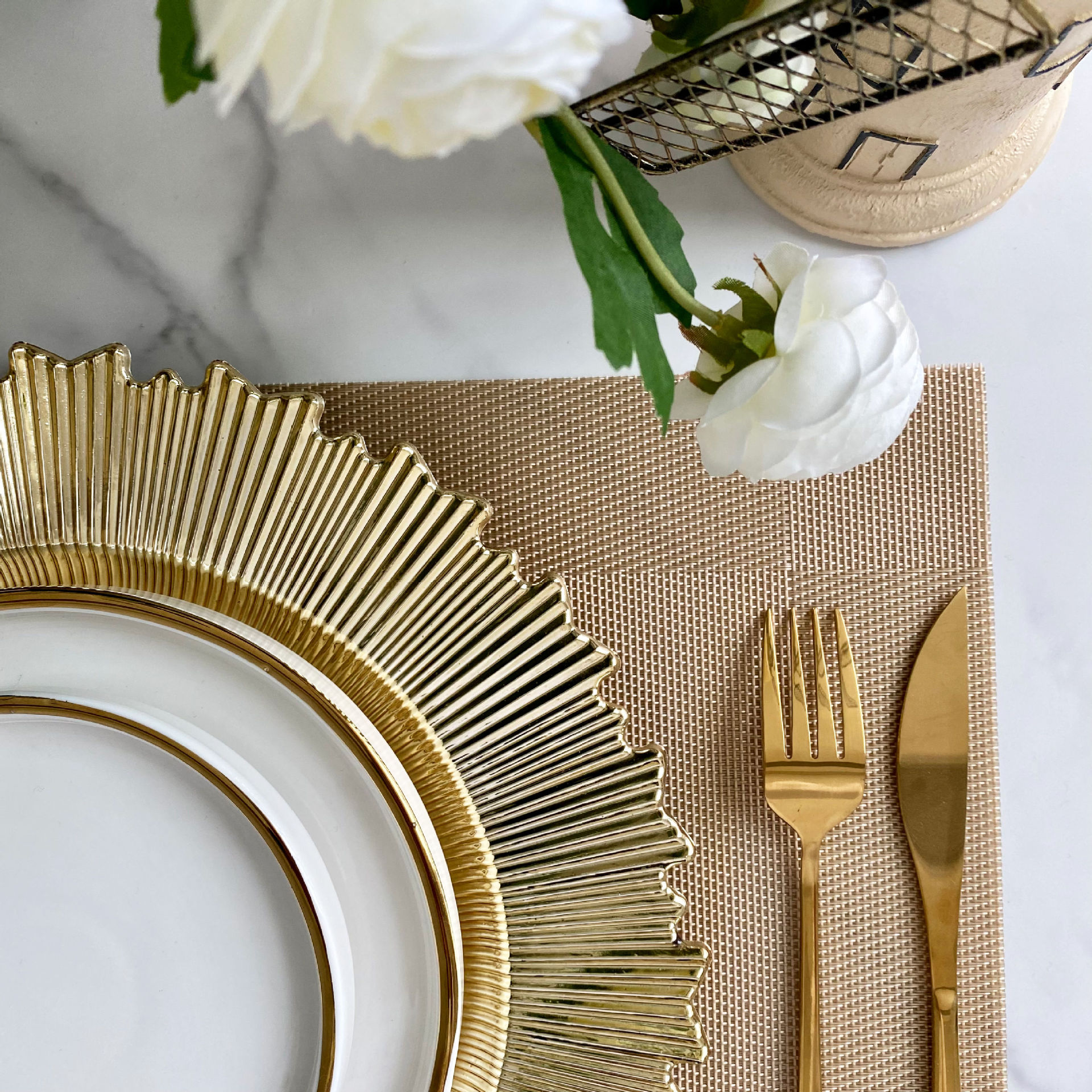 comercio exterior transfronterizo placa de cargador hotel boda europea oro irregular placa de decoración fábrica personalizada