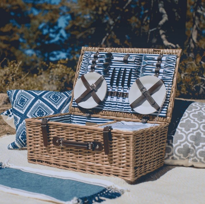 Cestas de picnic de caña personalizadas canasta de regalo con cubiertos canasta de frutas de aislamiento de viento pastoral al aire libre canasta de picnic de sauce