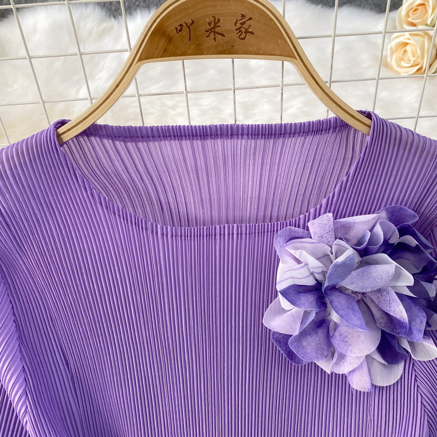 Floral Top And Printed Pleated Skirt Set Women's Stylish 3D Design High Waisted Slimming Irregular Waist Top Skirt Ensemble_ecoleips.com