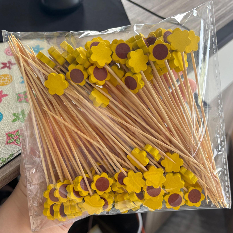 Nuevo producto decoración palo de bambú 100 piezas/paquete de fruta de dibujos animados lindo palo de bambú palo de hamburguesa palo de cóctel palo de bocadillo Amazon