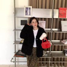 徐易易仿羊羔毛环保皮草大衣女2024新款v领基础冬季毛毛外套卷毛