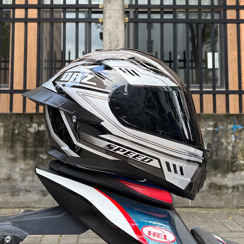 실버 메카와 홍차