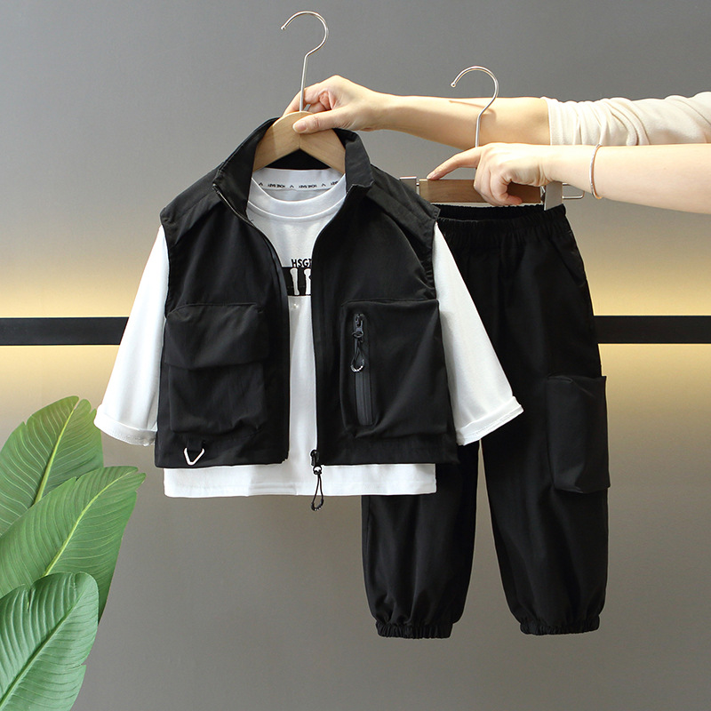 7729 traje de primavera para niños 2025 nuevo chaleco de herramientas para niños fresco de moda traje de tres piezas ropa de primavera y otoño para bebés