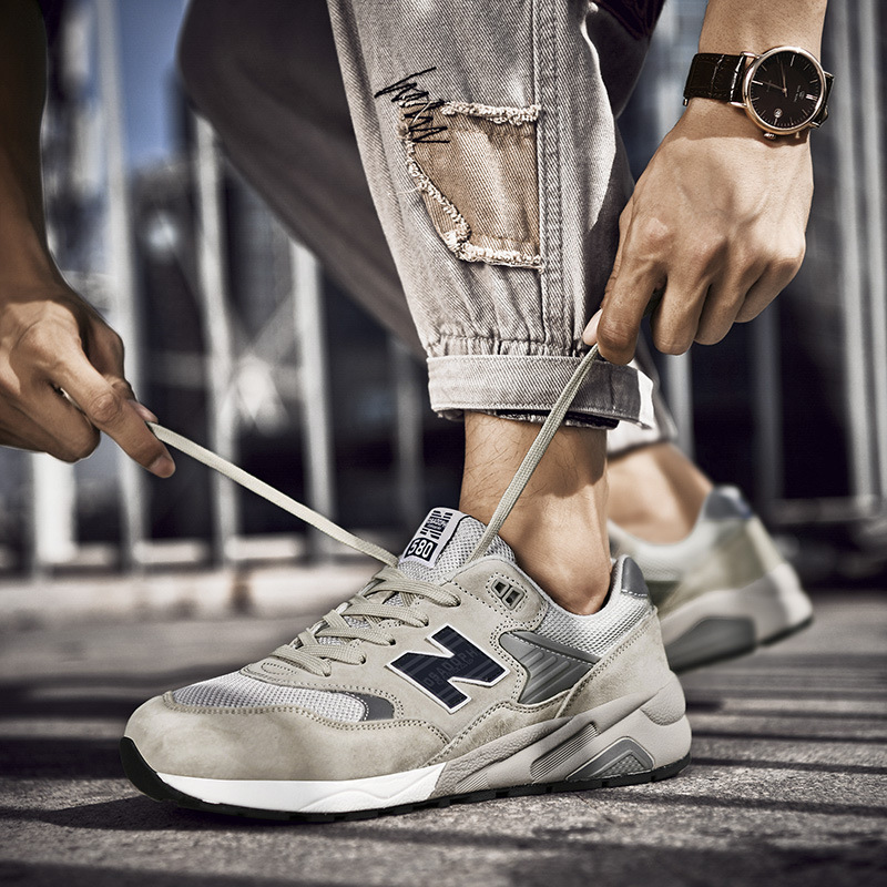 严选n男鞋透气跑步鞋正品防臭轻便休闲子女情侣官方字580新百伦运