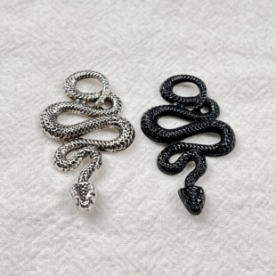 European and American New Alloy Colorful Python Ancient Silver Pendant Jewelry Accessories DIY Halloween Pendant Jewelry