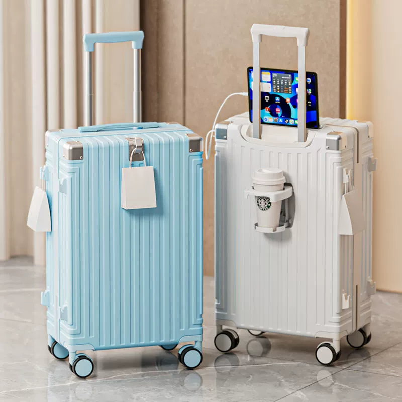 Чемодан New 188 / 618 upgraded, 20–28″, жёсткий корпус, молния, опция держателя для чашки