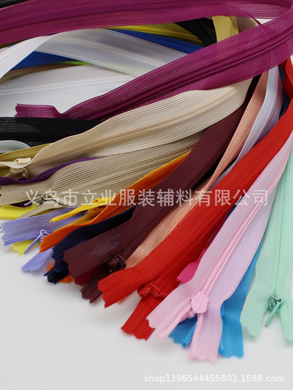 厂家批发3号尼龙隐形拉布边链蕾丝 黑白彩色抱枕靠垫裙裤拉链60cm