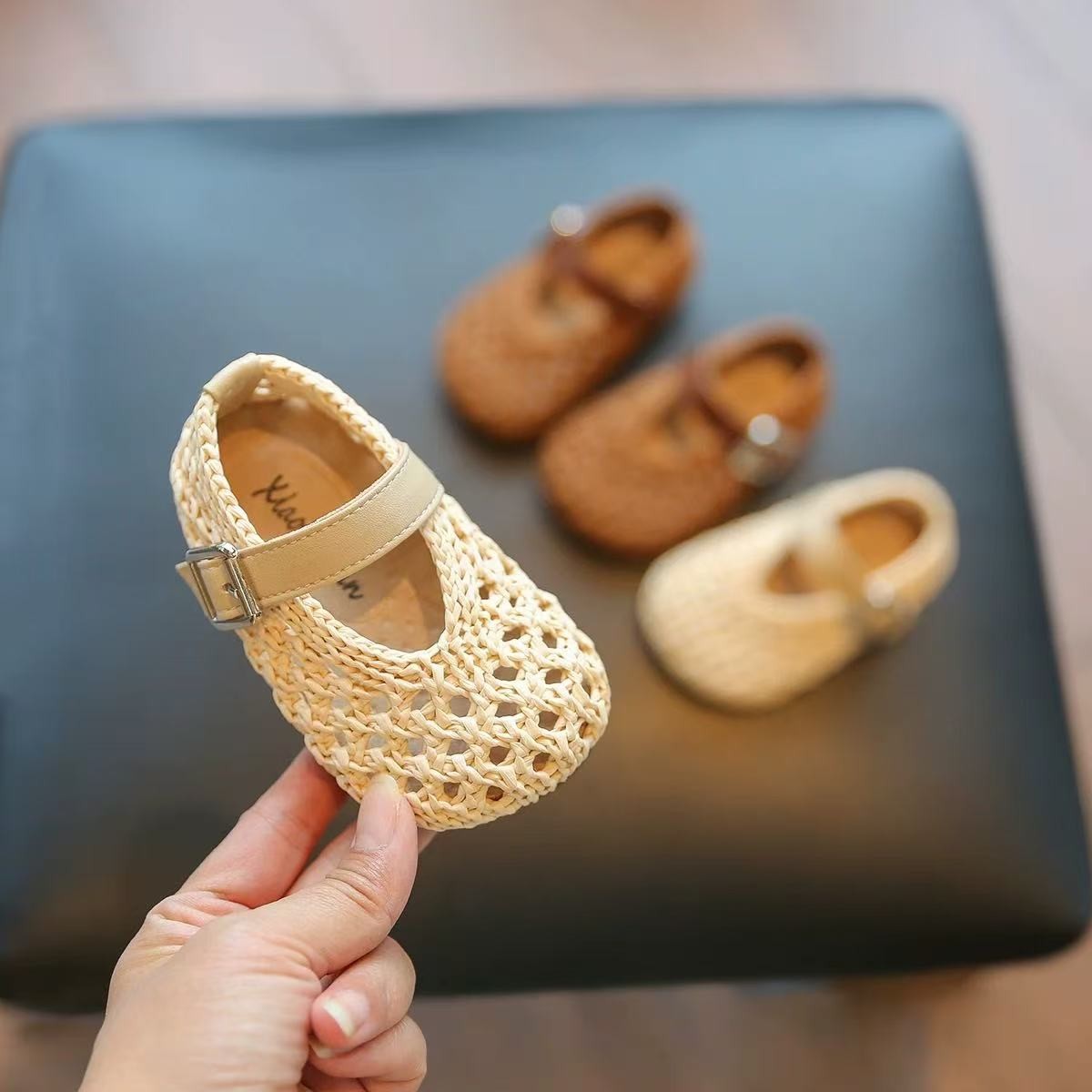 Sandals for early age girl's