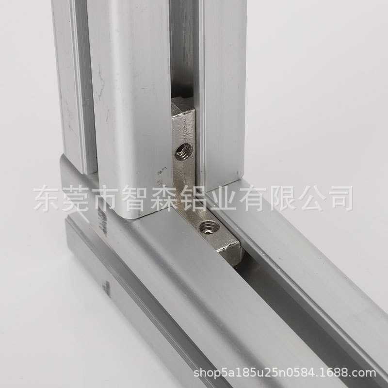Conector de ranura de esquina de aluminio 2020 / 3030 / 4040 / 45 código de esquina incorporado en forma de L esquina de aleación de zinc gruesa negra