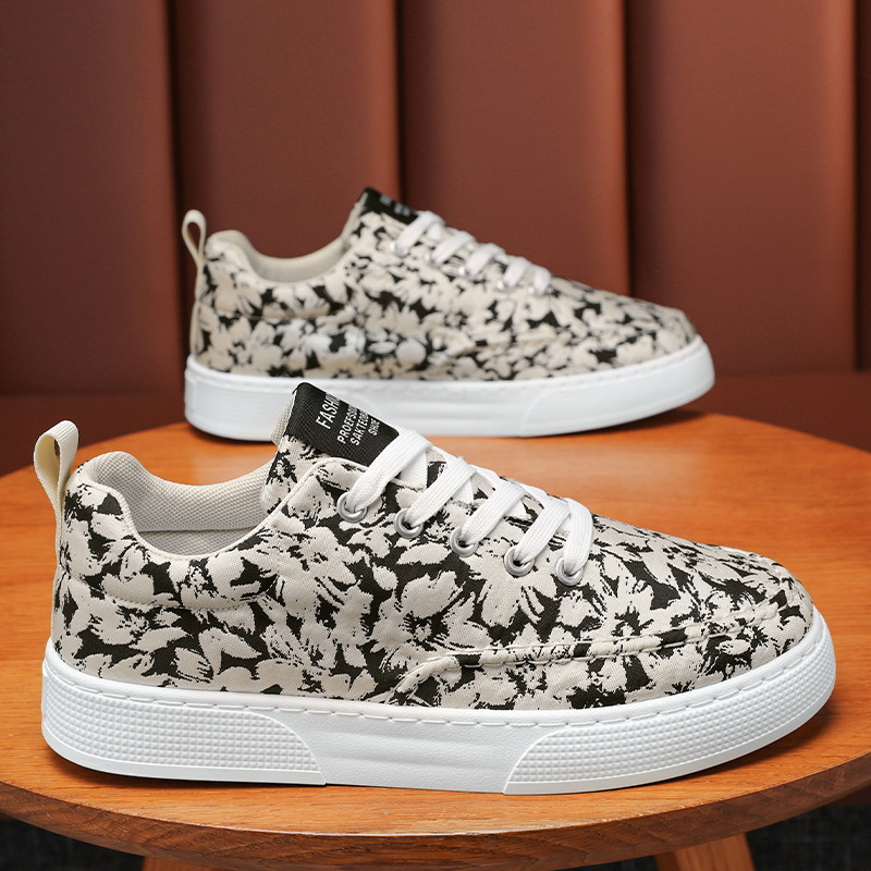 Zapatos de verano para hombres nuevos zapatos de lona transpirables para hombres, zapatos blancos de suela gruesa de todo fósforo de tendencia coreana para hombres, zapatos casuales deportivos, zapatillas de deporte