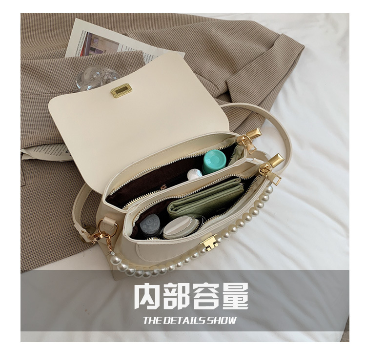 Korean Style Texture One-shoulder Messenger Pearl Chain Small Square Bag display picture 14