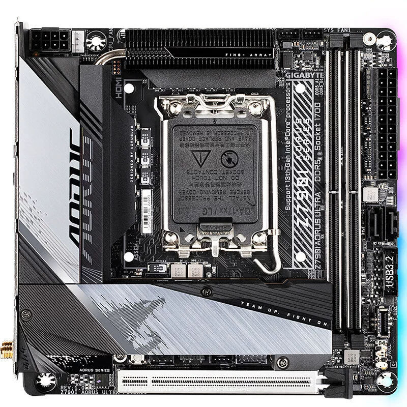 Совместимо с материнской платой Intel Gigabyte Z790i Aorus Ultra LGA1700
