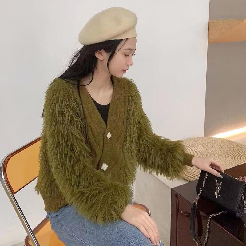 コートの厚いニットのウールの短い上着の女性のミンクの毛の気質のネットの赤いカーディガンのセーターの柔らかい外はモチのvネックを掛けます。|undefined