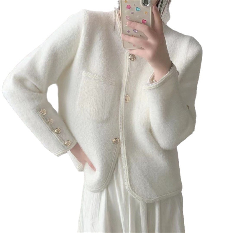 Chaqueta de punto de estilo francés blanco fragante de estilo de invierno de otoño de mujeres nuevo diseño de moda de mujer exquisita chaqueta suelta
