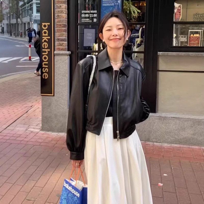 New Pu Leather Jacket American Short Hong Kong Style Women's Design Retro Black Jacket Petite 2025 Spandex