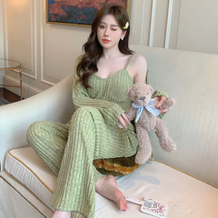 レディースサテンパジャマ 春秋冬2025新作 胸パッド付き長袖ルームウェア 外出可3点セット