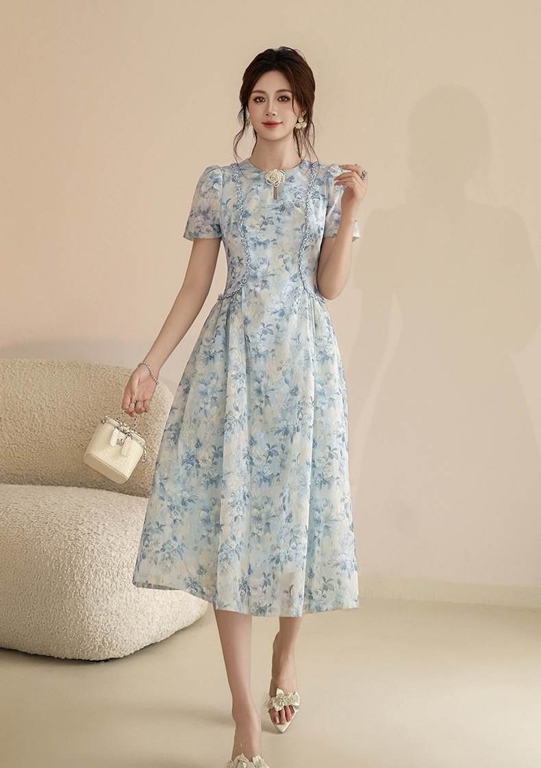 Đầm maxi nữ thắt eo cổ tròn đính kim cương giả họa tiết in phong cách Pháp — màu xanh chi tiết 5
