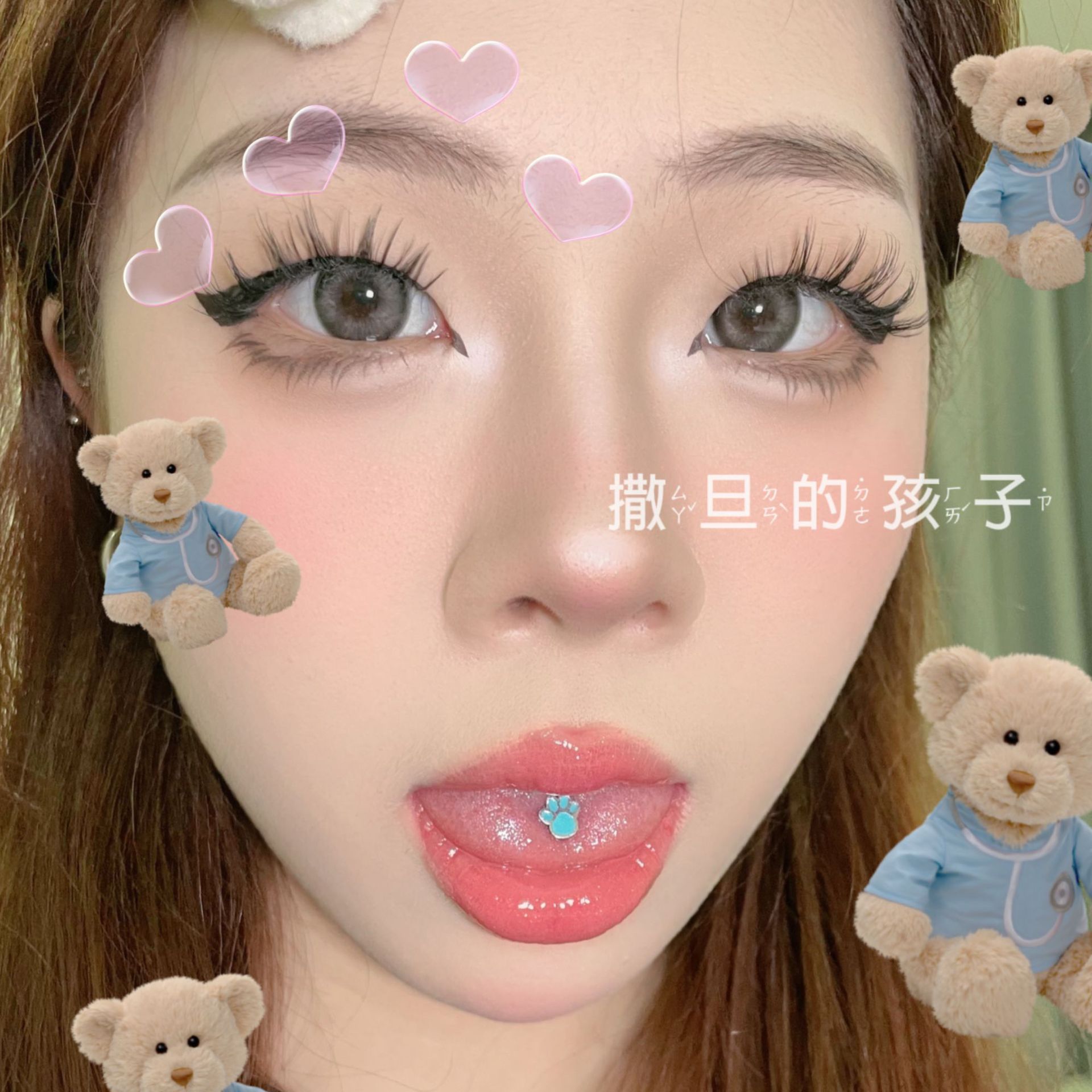 16G labret stud size and finish detail