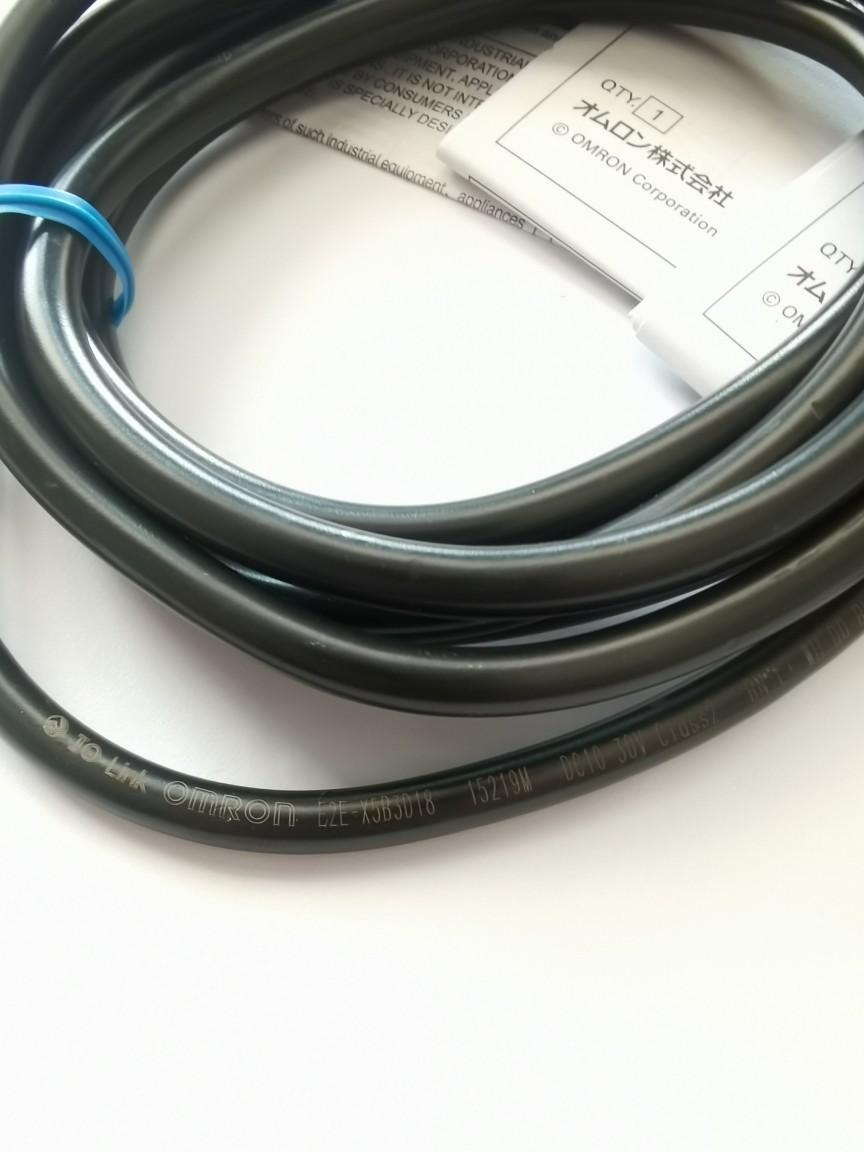 接近开关 E2E-X12B1T18