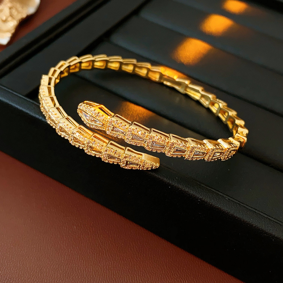 Corea del Sur Nueva circón carta hebilla pulsera de moda elegante alto sentido pulsera Internet celebridad luz pulsera de lujo al por mayor femenina