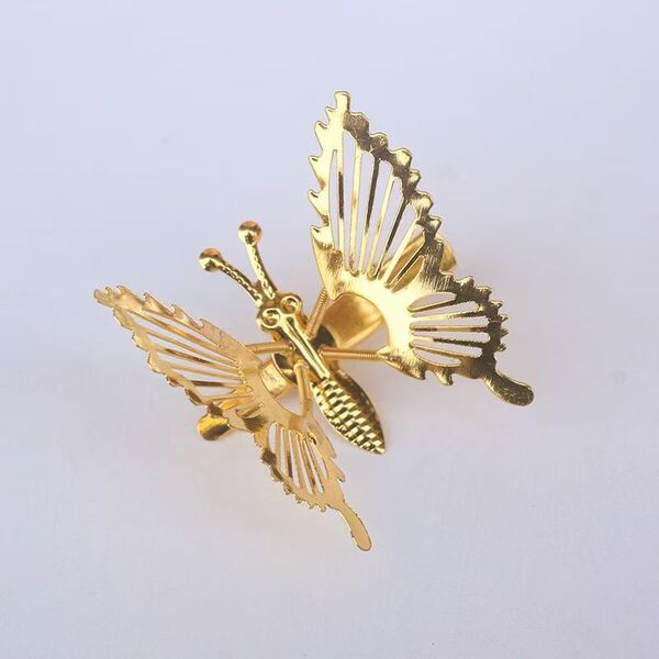 新款会动的蝴蝶发夹夏季女弹簧扑棱蛾子发饰发卡侧边顶夹刘海夹子