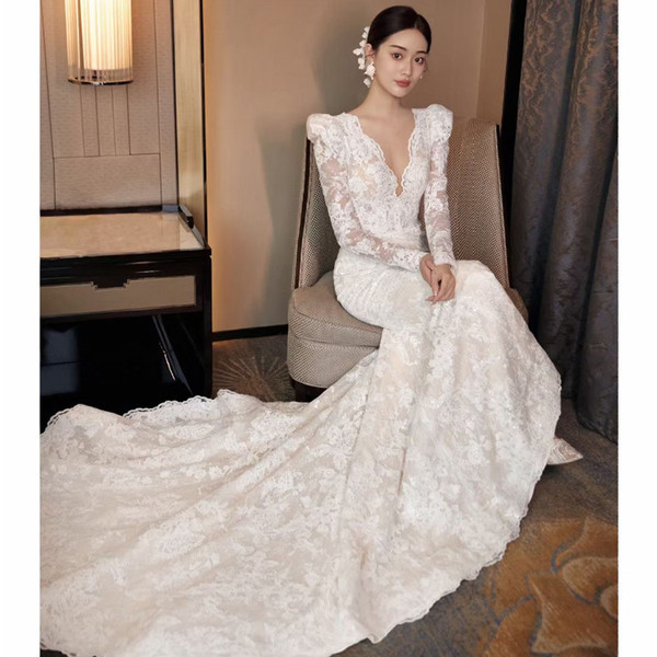 Lace elegant small white wedding dress for bride