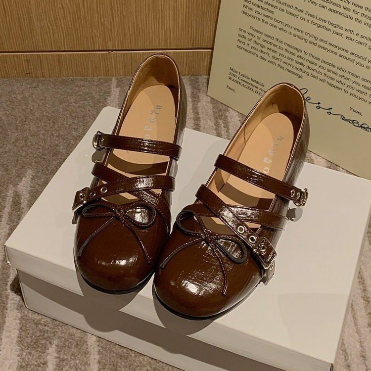 Summer Mary Jane shoes made of soft leather with hidden heel with bow, for teenagers, increase height by 5 cm, spring 2026 collection, balletcore style