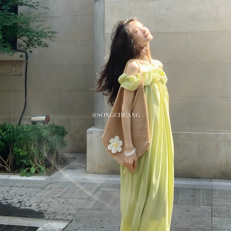 Sexy green off-shoulder strapless dress for women, summer loose-fitting slimming beach vacation midi dress