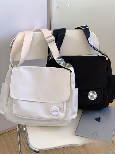 Ins Student Crossbody Bag for Class and Casual Use, Unisex Japanese Style Bag for Women, Harajuku Retro Mail Carrier Bag for Men