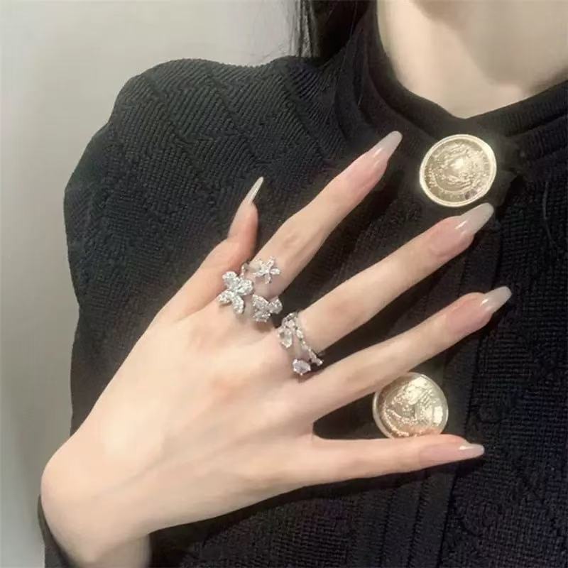 24 Pieces of Ballet-Shaped Fake Nails, Fashionable and Simple Nude Color Design, Easily Create Perfect Eye-Catching Nail Styles