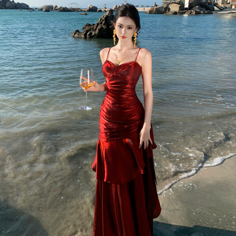 French High-end Birthday Cocktail Dress Light Luxury Niche Toast Dress wine red Pleated Suspender Fishtail Dress