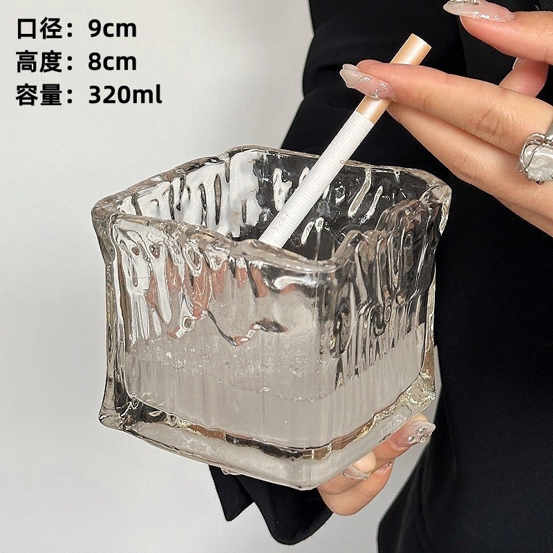 Cenicero glaciar - trompeta