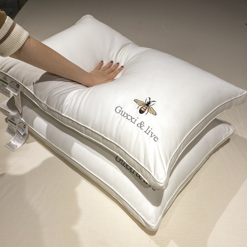 ホテルや自宅で男性が眠るのに役立つ、綿100%のフェザーベルベットの洗える枕芯の夏用頚椎保護のペア|undefined