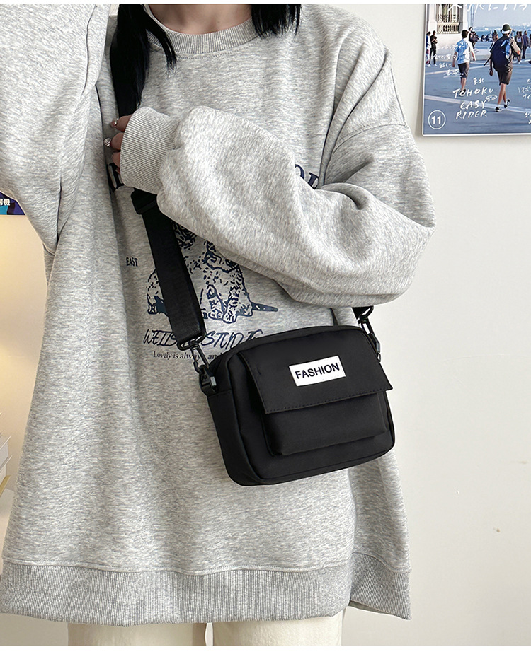 Cross-border canvas bags, couple single-shoulder bags, sturdy and durable small square bags, simple and elegant texture, student bags, women's crossbody bags undefined