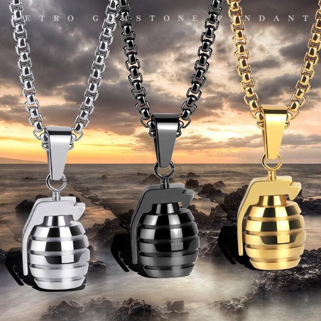 2023 foreign trade jewelry wholesale European and American personality fashion grenade pendant cross-border supply men's stainless steel necklace